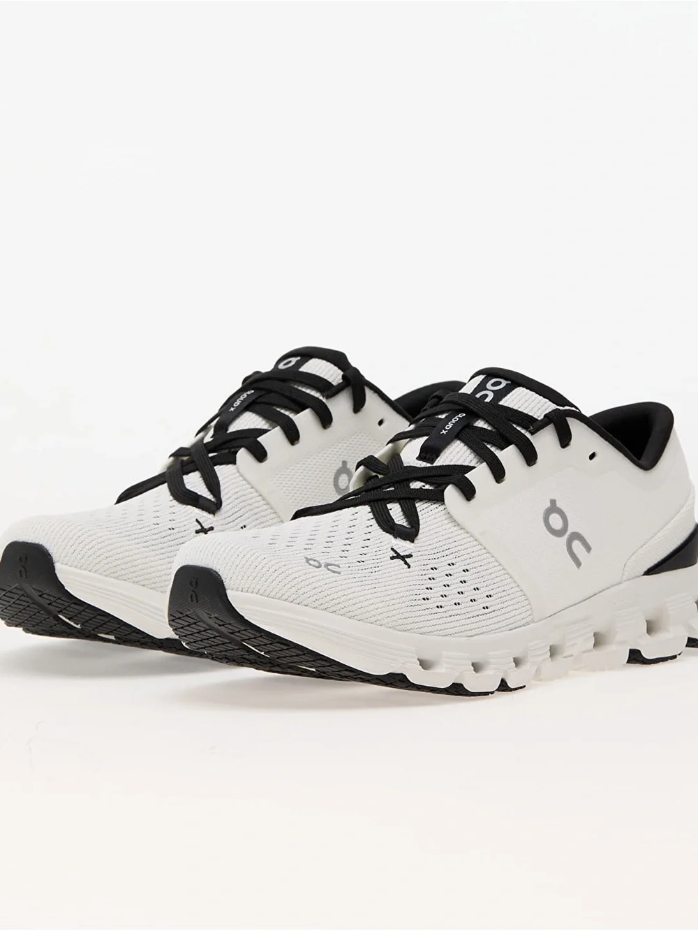 Womens ON Running Cloud X 4 Sneakers